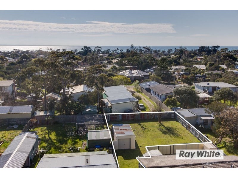 32A Broadway, Rosebud West VIC 3940