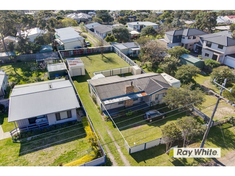 32A Broadway, Rosebud West VIC 3940