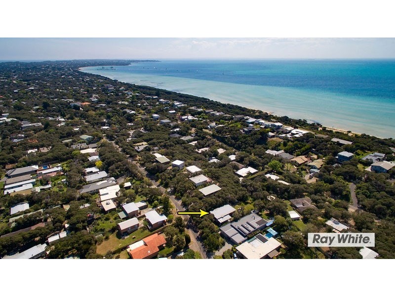 8 Gordon Street, Rye VIC 3941