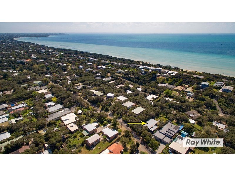 8 Gordon Street, Rye VIC 3941