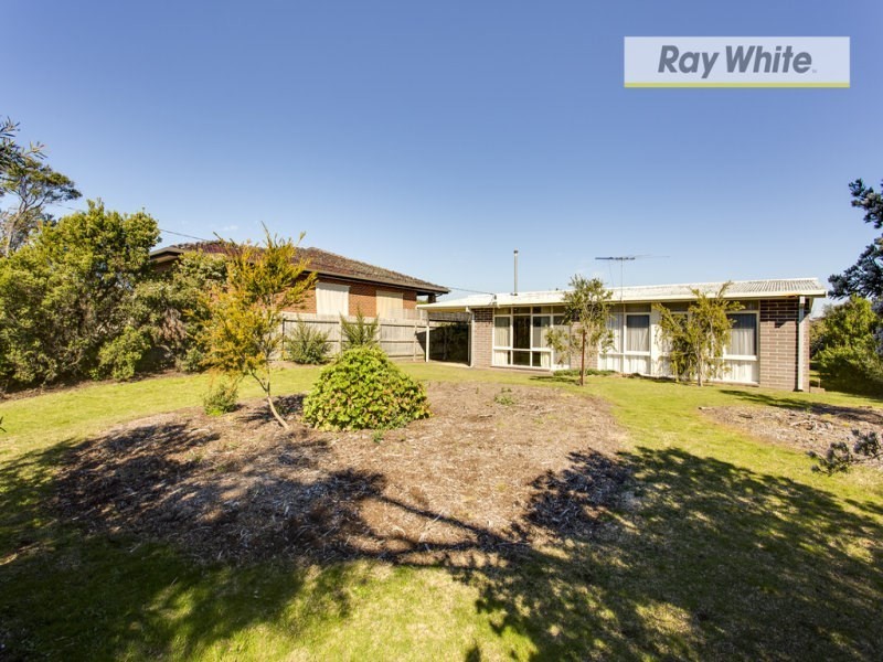 13 Waratah Street, Rye VIC 3941