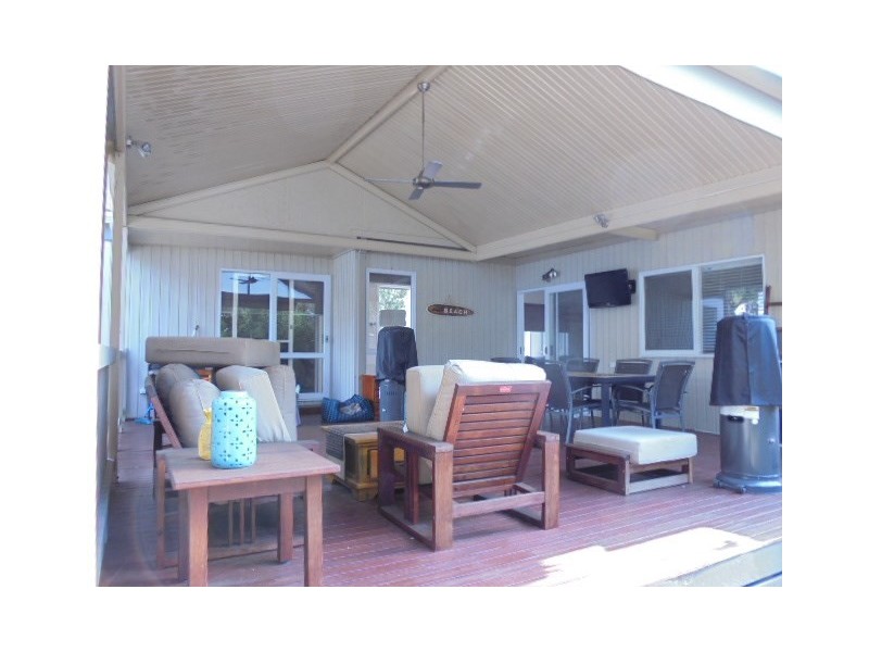 18 Peter Street, Rye VIC 3941