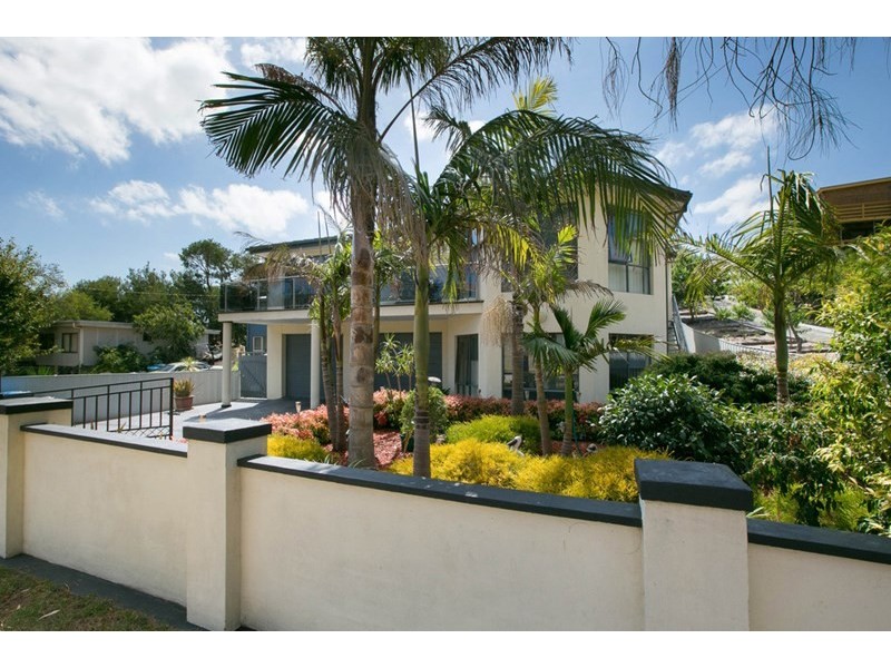 8 Yoorala Road, Rye VIC 3941