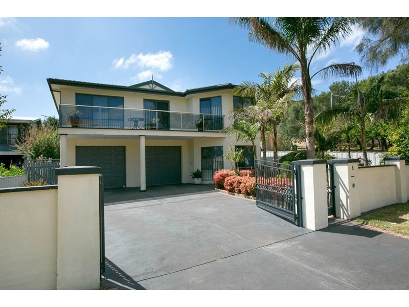 8 Yoorala Road, Rye VIC 3941