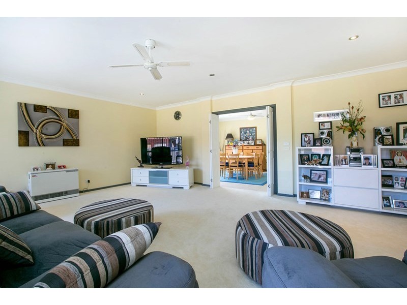 8 Yoorala Road, Rye VIC 3941