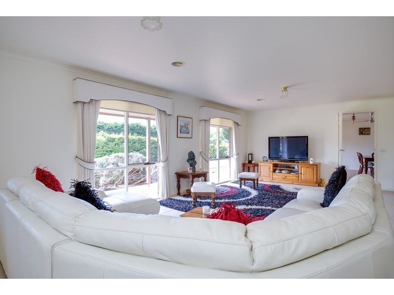 6 Alexandra Crescent, Rye VIC 3941