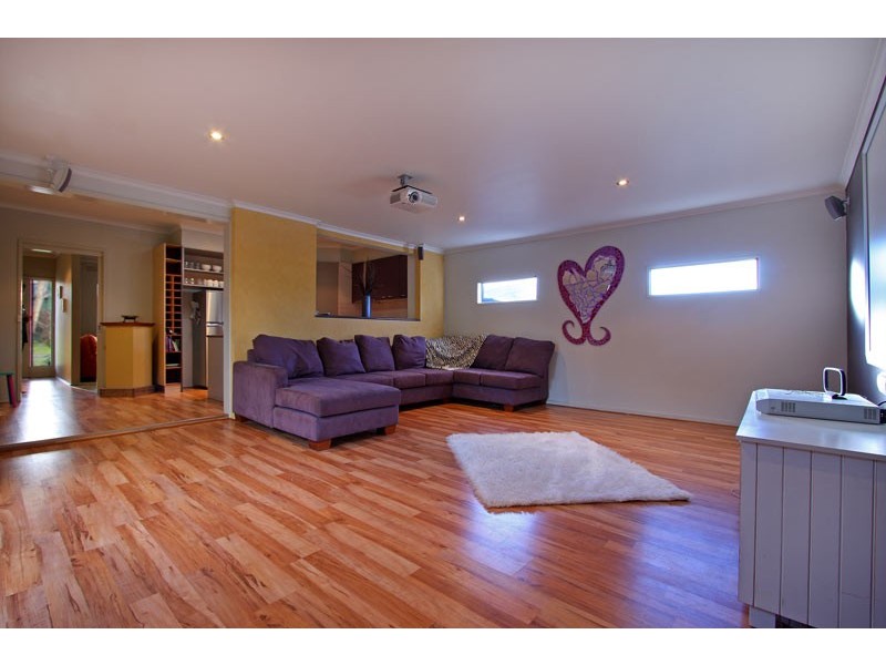 51 Wingara Drive, Rosebud West VIC 3940