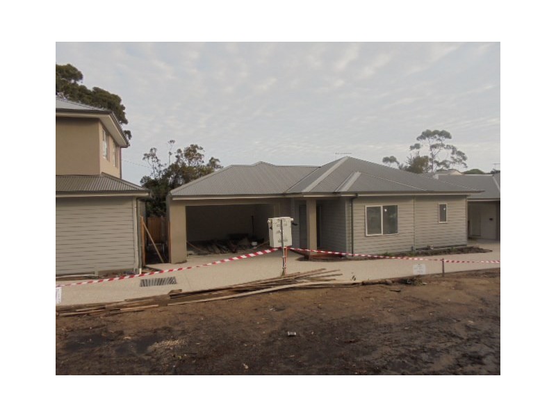 2/6 Banks Street, Mccrae VIC 3938