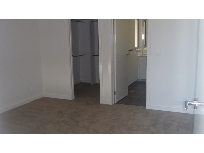 2/6 Banks Street, Mccrae VIC 3938