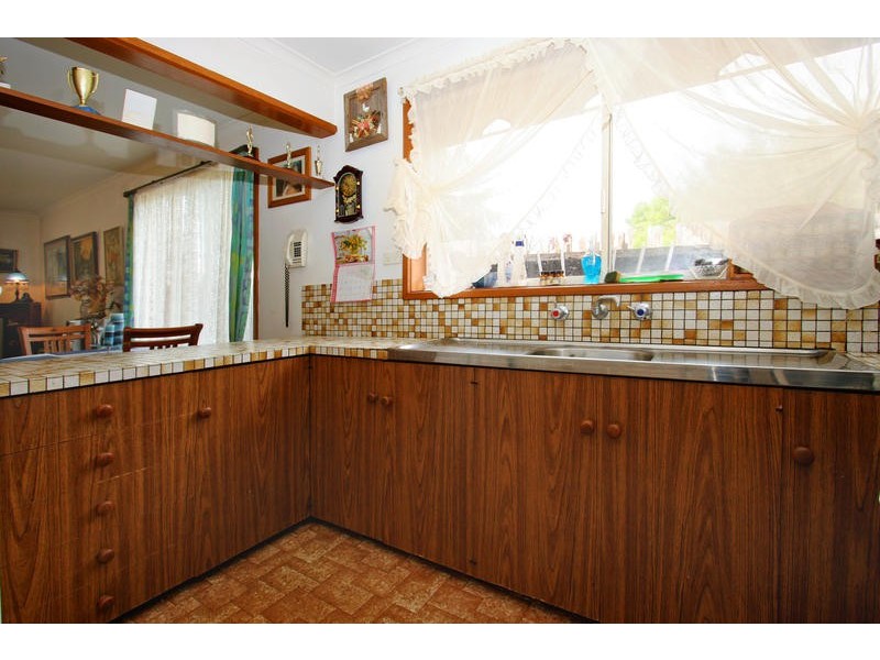 126 Eighth Avenue, Rosebud VIC 3939