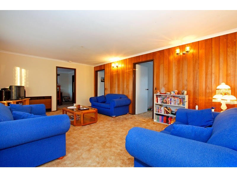 11 Overlea Avenue, Rosebud VIC 3939