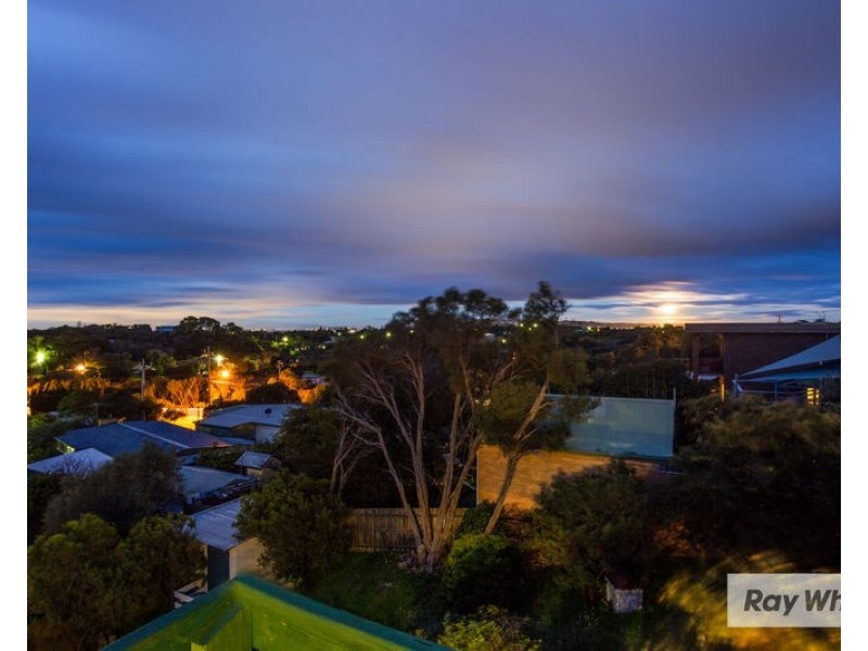 8 Croanna Street, Rye VIC 3941