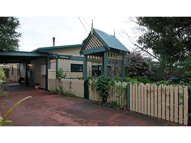 18 Lyon Street, Rosebud VIC 3939