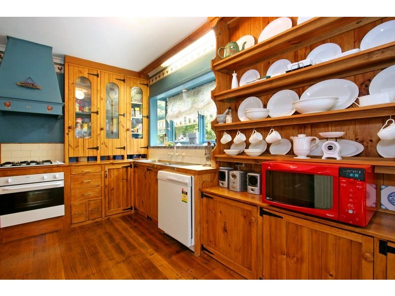 18 Lyon Street, Rosebud VIC 3939