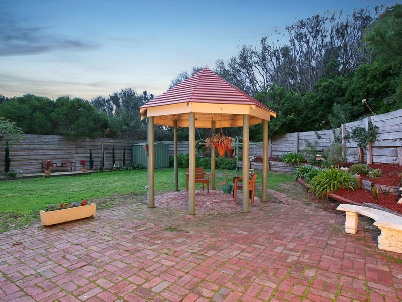 384 Sandy Road, St Andrews Beach VIC 3941