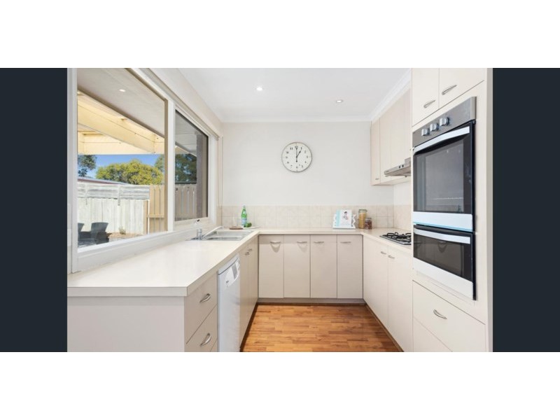 8 Fiona Court, Mount Martha VIC 3934