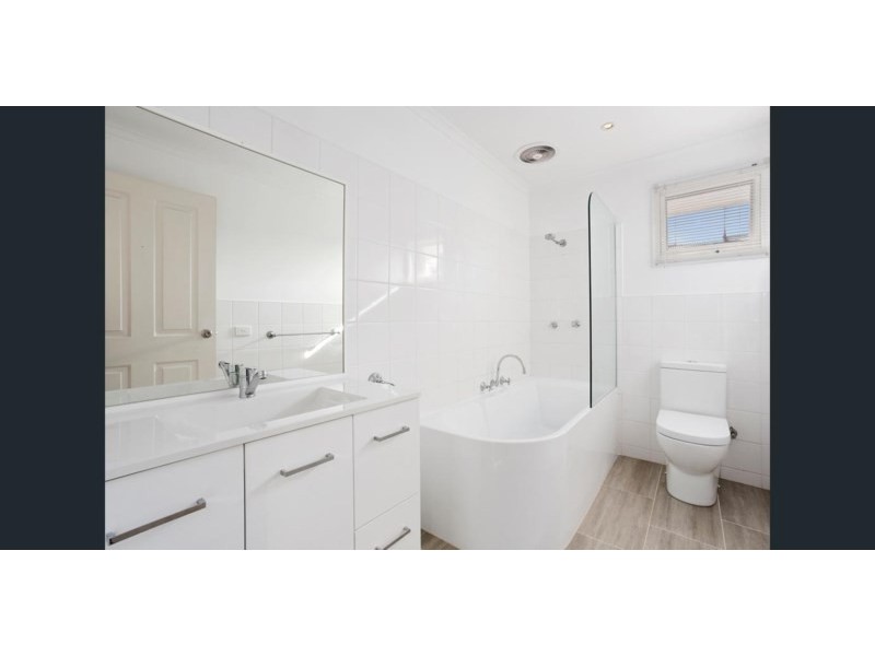 8 Fiona Court, Mount Martha VIC 3934