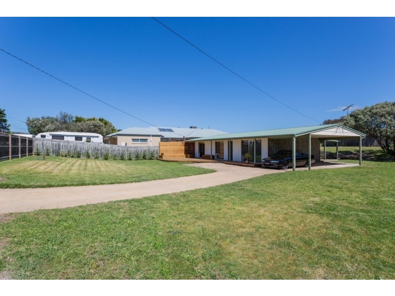 8 Nero Avenue, St Andrews Beach VIC 3941
