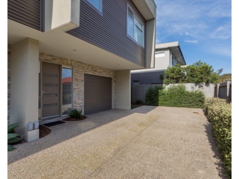 4/11 Weir Street, Rye VIC 3941