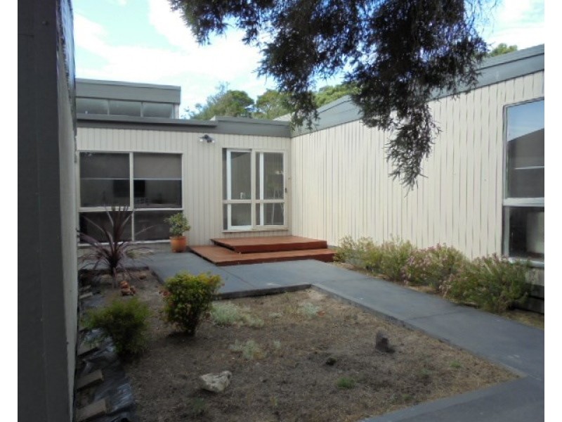 18 Peter Street, Rye VIC 3941