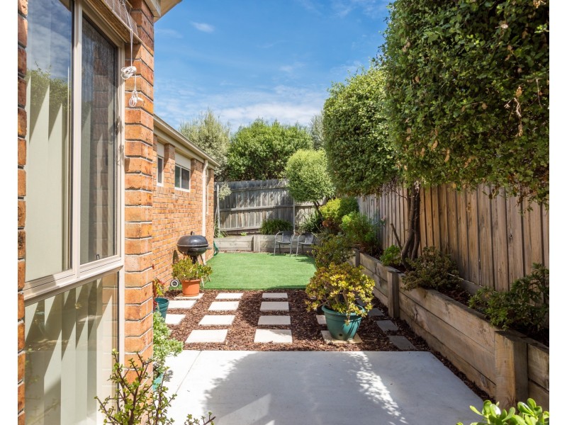 39 Meadow Crest Circuit, Mount Martha VIC 3934