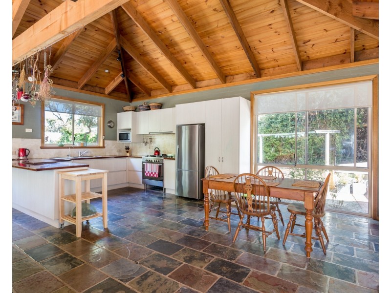 2 Wunda Court, St Andrews Beach VIC 3941