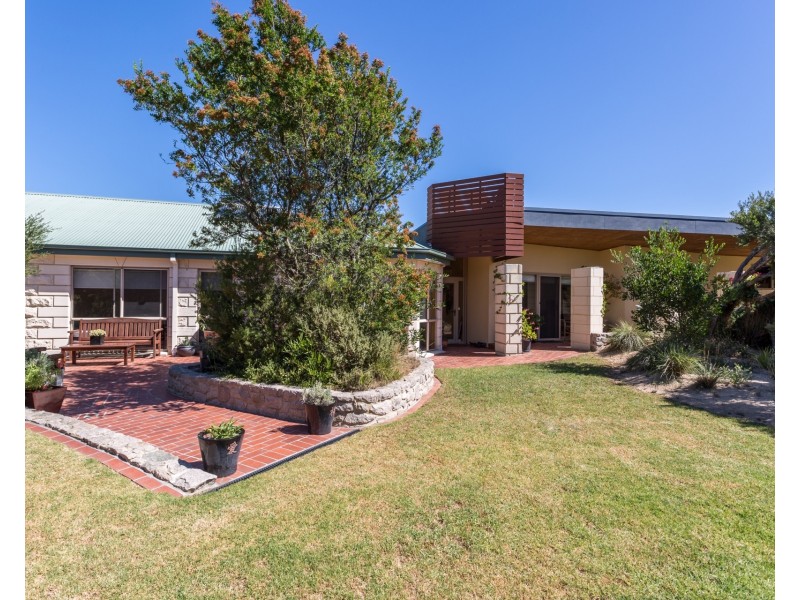 2 Wunda Court, St Andrews Beach VIC 3941