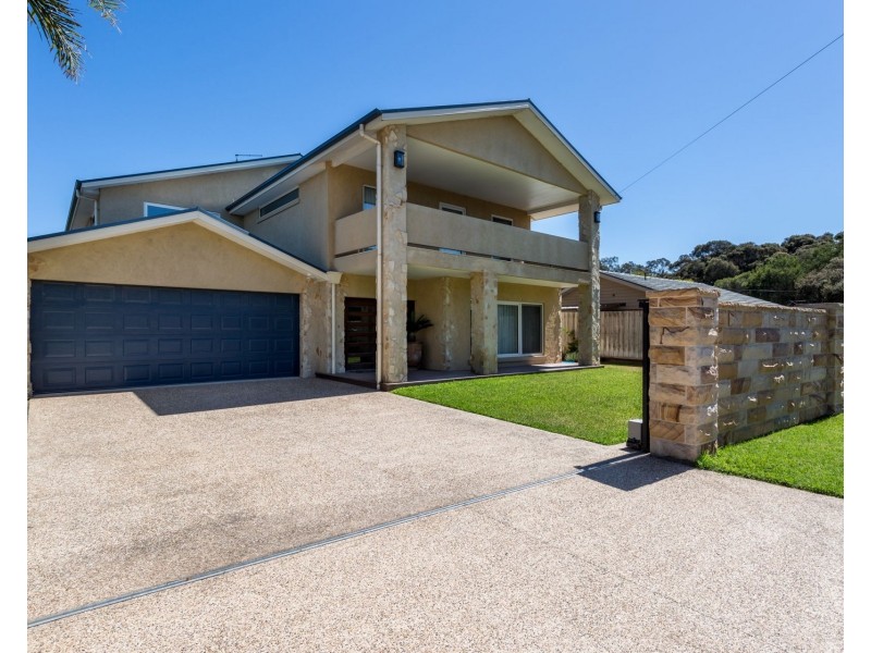 4 Daly Avenue, Rye VIC 3941