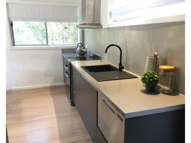 33 Seaview Street, Blairgowrie VIC 3942