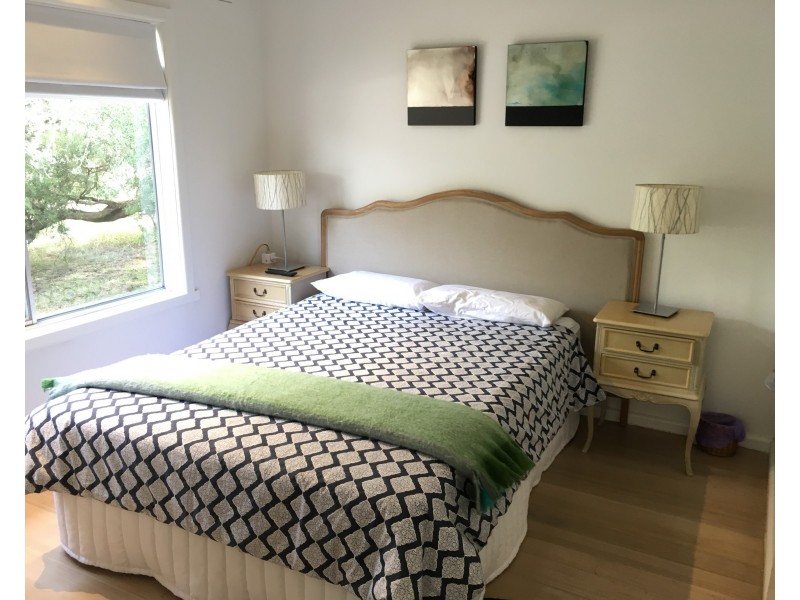 33 Seaview Street, Blairgowrie VIC 3942