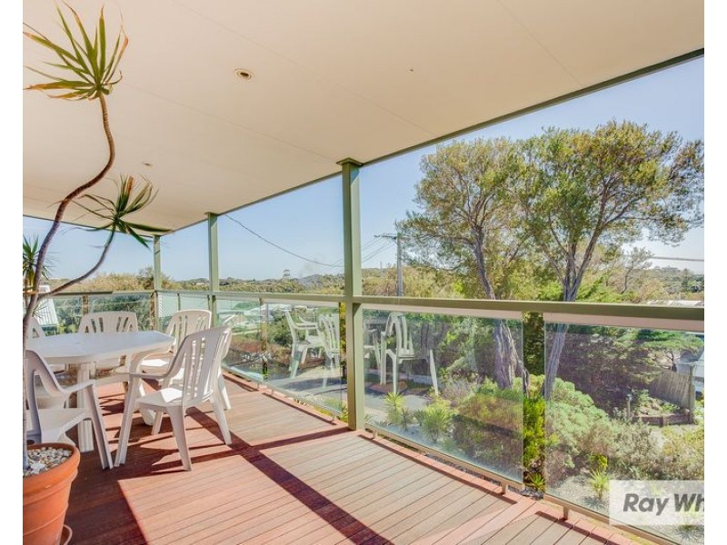 4 Byahamee Street, Rye VIC 3941