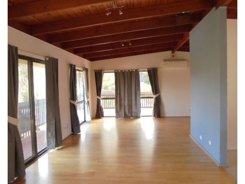 27 Wondaree Street, Rye VIC 3941