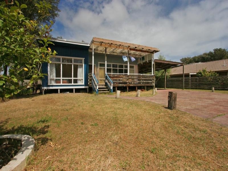39 Maine Street, Tootgarook VIC 3941