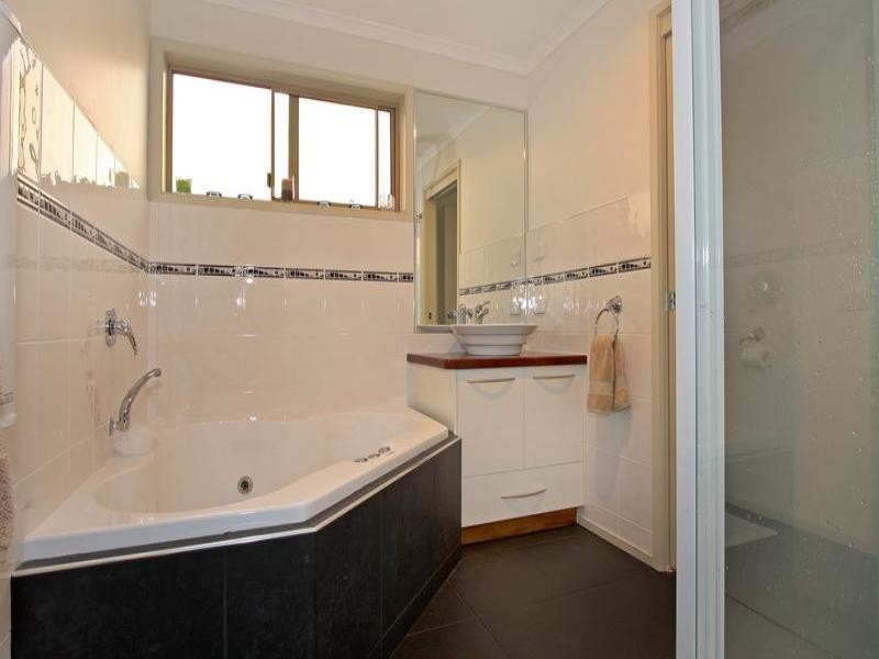 10 Bienias Cresent, Tootgarook VIC 3941