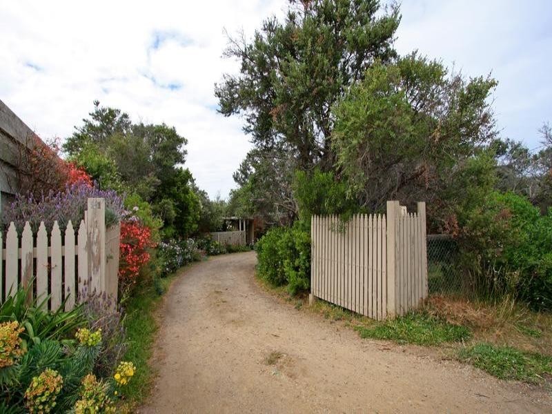 21 Cooraminta Road, Rye VIC 3941