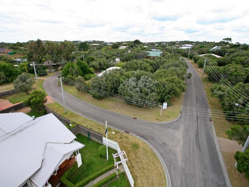 13 Spurgeon Close, Rye VIC 3941