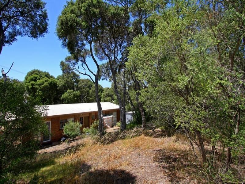 16 Betty Street, Rye VIC 3941