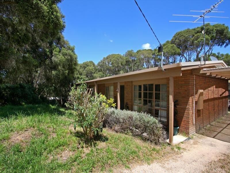 16 Betty Street, Rye VIC 3941