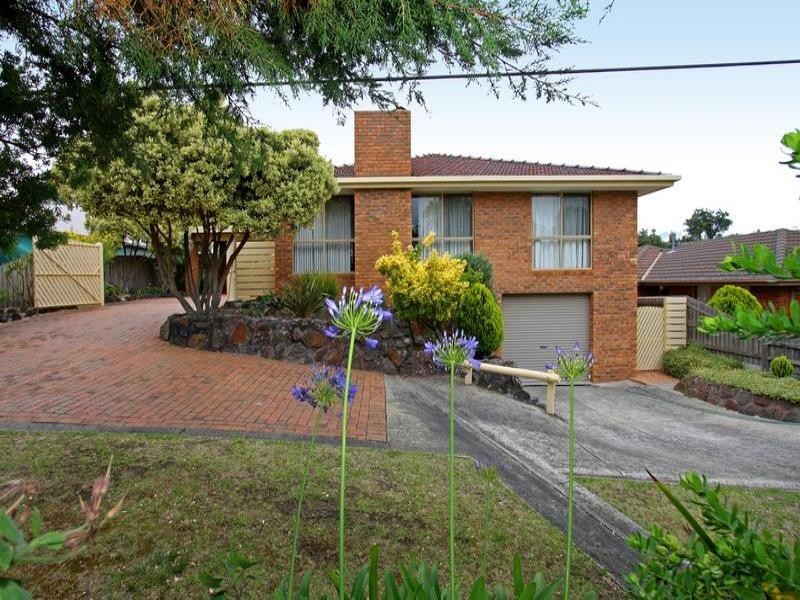 13 Hughes Road, Blairgowrie VIC 3942