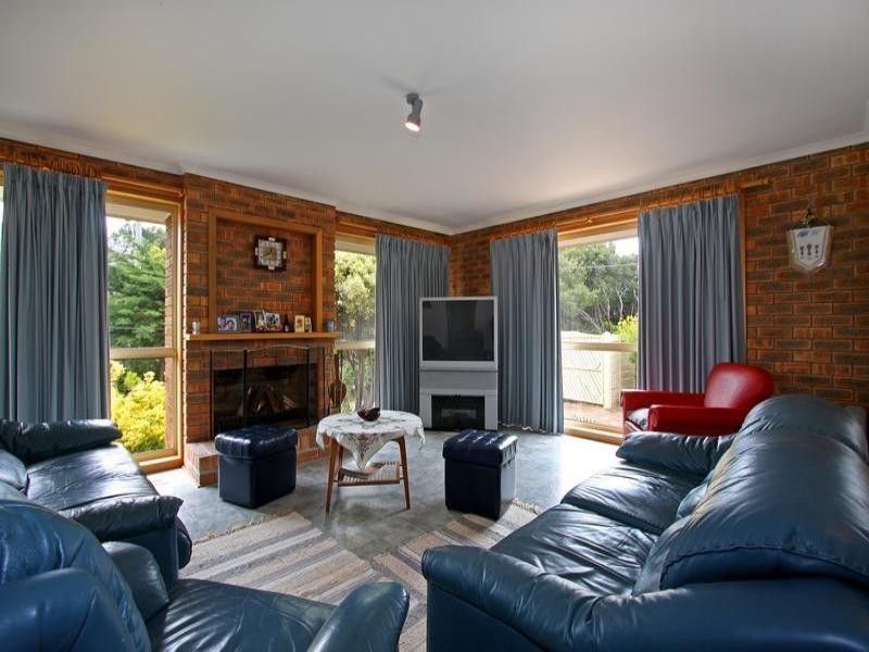 13 Hughes Road, Blairgowrie VIC 3942