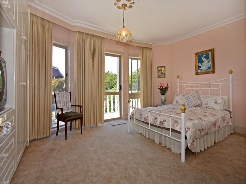 15 Allan Street, Blairgowrie VIC 3942