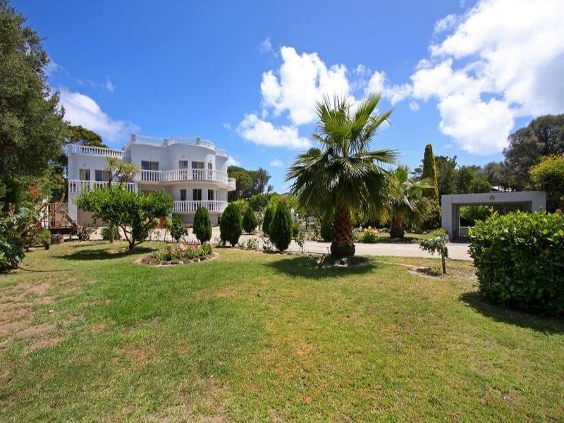 15 Allan Street, Blairgowrie VIC 3942