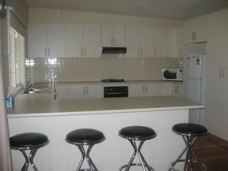 8 The Glen, Rye VIC 3941