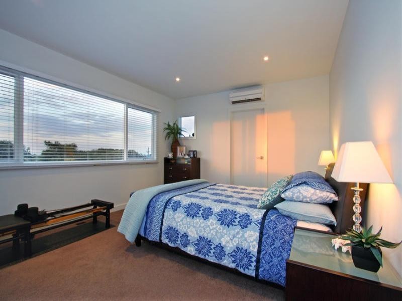 61 Owarra Street, Rye VIC 3941