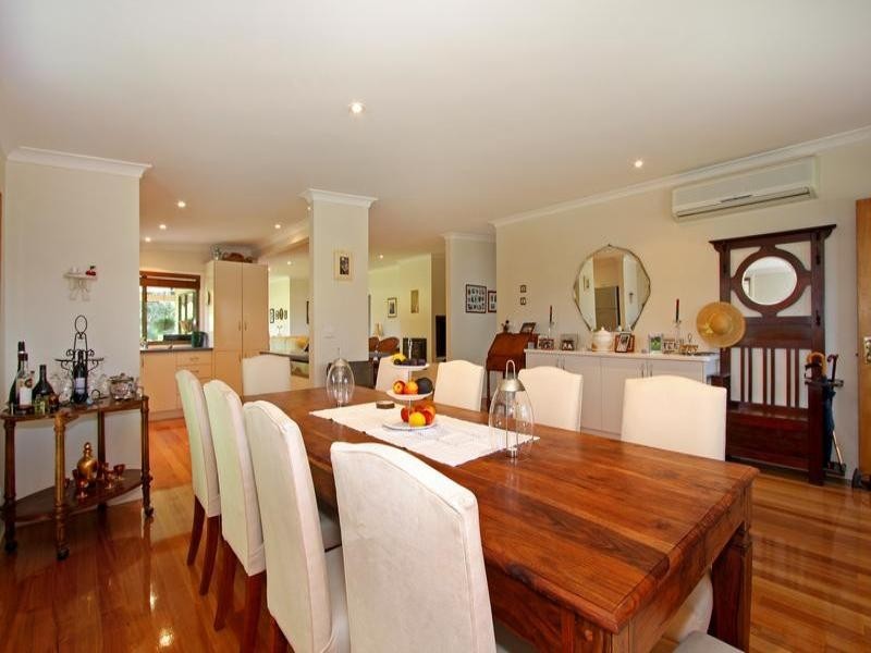 18 Flinders Street, Rye VIC 3941