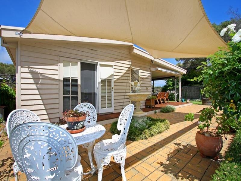 18 Flinders Street, Rye VIC 3941