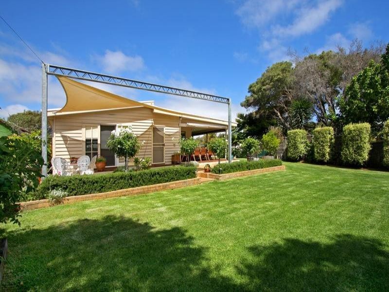 18 Flinders Street, Rye VIC 3941