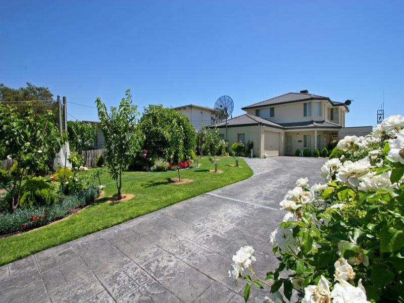 4 Sinclair Avenue, Rye VIC 3941