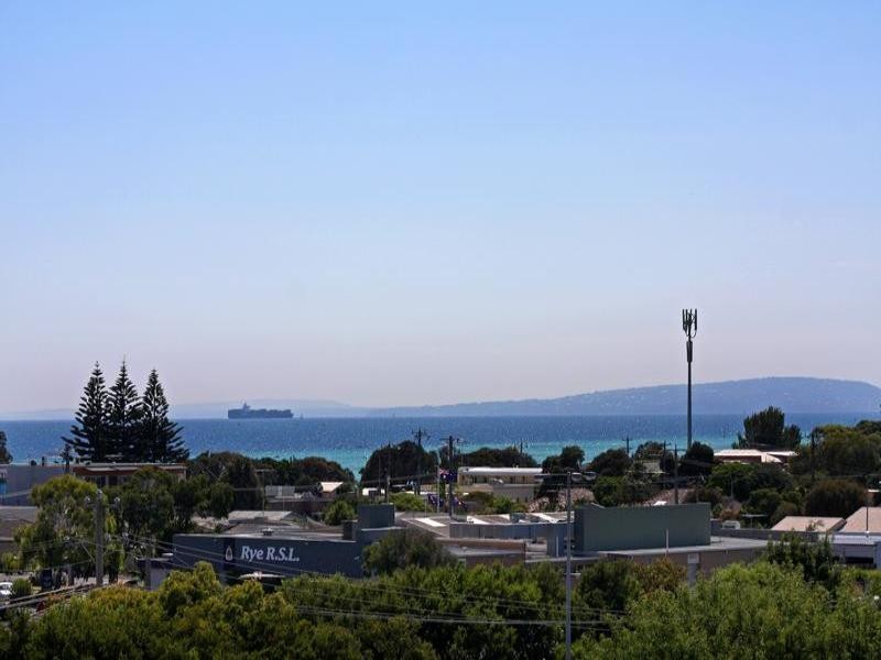 4 Sinclair Avenue, Rye VIC 3941