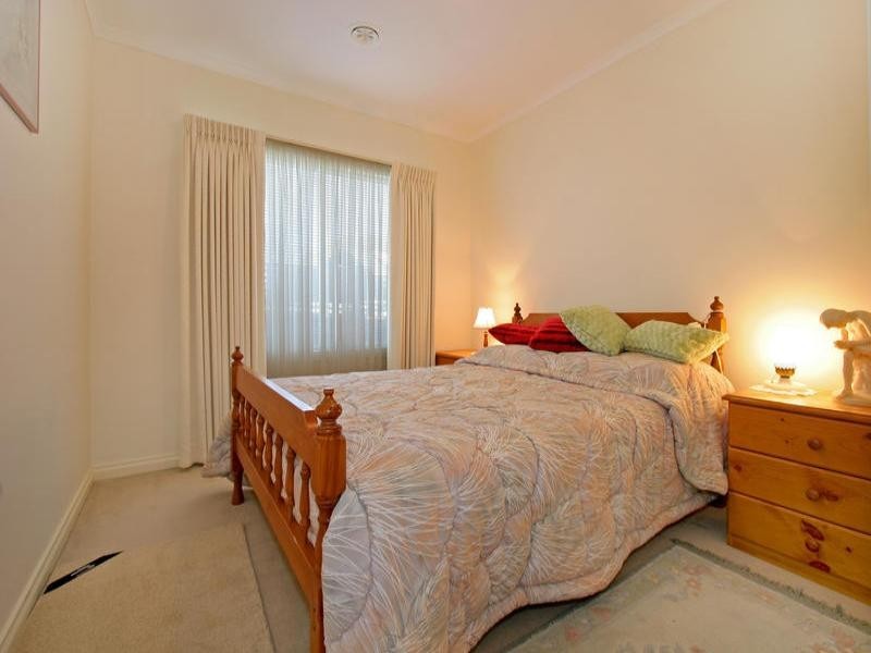 4 Sinclair Avenue, Rye VIC 3941